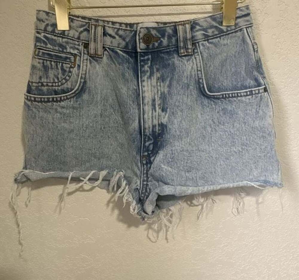 BDG Urban Outfitters Denim Shorts Size 27 Acid Wash Cut Off
